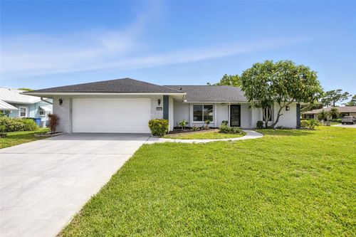 6627 Heritage Ln, BRADENTON, FL, 34209-7447 | Card Image
