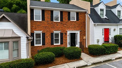 935 Lenox Hill Ct Ne, Atlanta, GA, 30324-2957 | Card Image