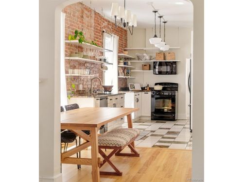 9 S Pennsylvania St, Denver, CO, 80209-1915 | Card Image
