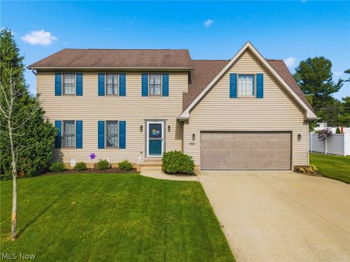 5627 Alcorn Ave, Louisville, OH, 44641-8882 | Card Image