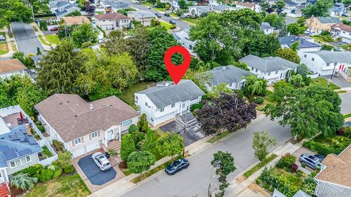 2922 Bond Dr, Merrick, NY, 11566-5103 | Card Image