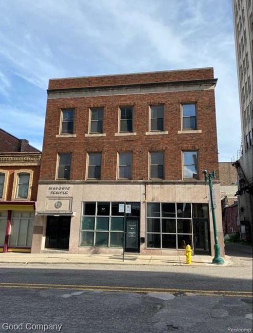2c-20 E Lawrence St, Pontiac, MI, 48342-2211 | Card Image