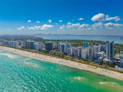 1606 - 5959 Collins Ave, Condo with 4 bedrooms, 5 bathrooms and null parking in Miami Beach FL | Image 2