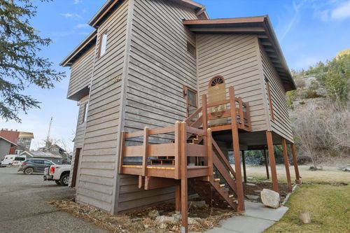 481 S Park Ave, HELENA, MT, 59601-6341 | Card Image