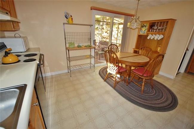 37 - 37 Benjamin Landing Ln, Condo with 2 bedrooms, 2 bathrooms and 2 parking in Franklin MA | Image 4