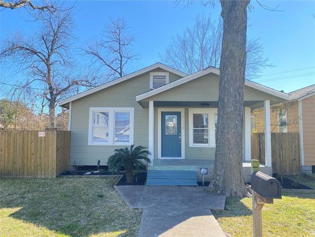 1110 E 27 Th St, House other with 5 bedrooms, 3 bathrooms and 2 parking in Houston TX | Image 9