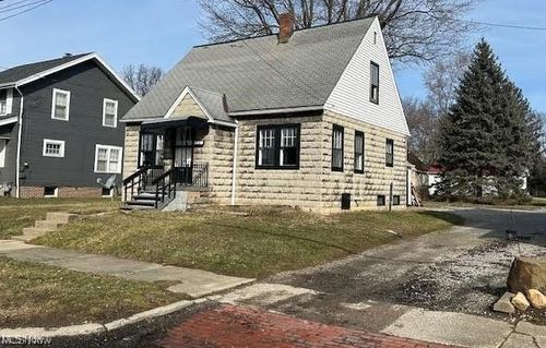 336 E 9th St, Ashland, OH, 44805-1808 | Card Image