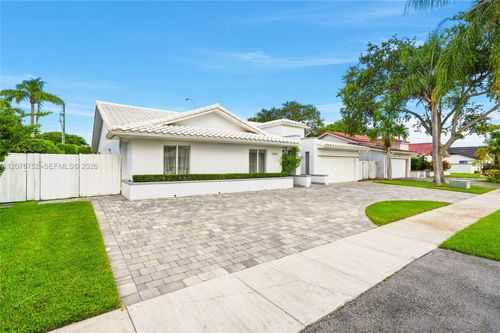 8250 Sw 86th Ct, Miami, FL, 33143-6673 | Card Image