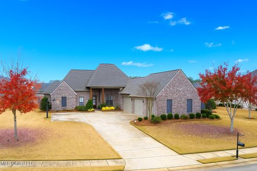 143 Bienville Dr, Madison, MS, 39110-7075 | Card Image