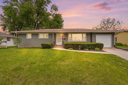 2009 Portage Rd, Madison, WI, 53704-3503 | Card Image