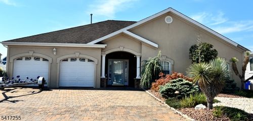 305 Aldo Dr, Toms River, NJ, 08753-2433 | Card Image