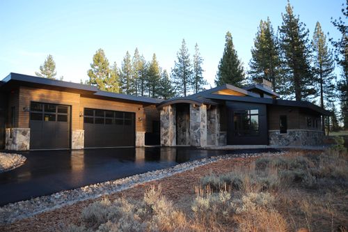 11646 Henness Road, Truckee, CA, 96161-2973 | Card Image