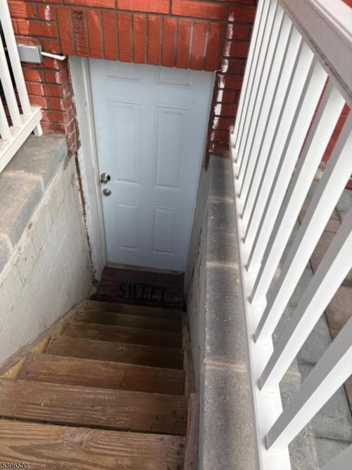 619 Arnett St, Elizabeth, NJ, 07202-2902 | Card Image