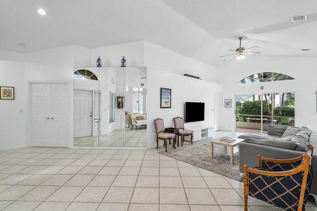 1643 Oak Berry Cir, House other with 3 bedrooms, 2 bathrooms and null parking in Wellington FL | Image 9