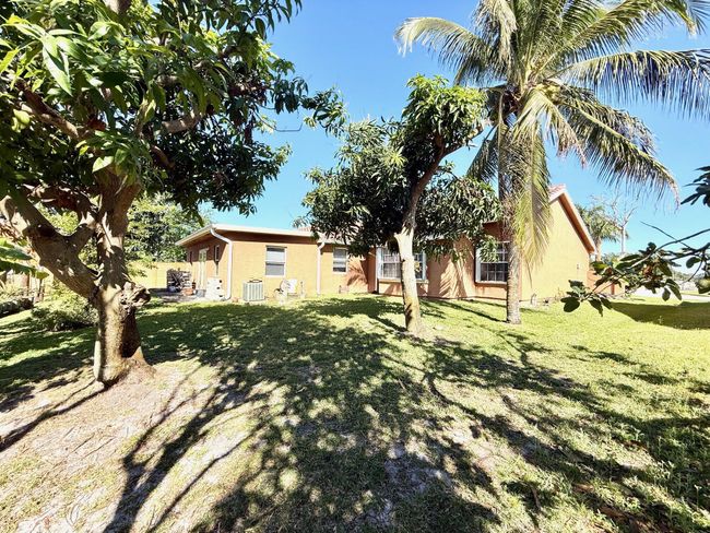 434 Se Doat St, House other with 3 bedrooms, 2 bathrooms and null parking in Port St. Lucie FL | Image 8