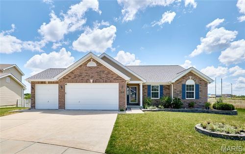 200 Limerick Ave, Wentzville, MO, 63385-3268 | Card Image