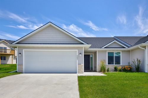 5627 Ne Creekridge Dr, Ankeny, IA, 50021-8701 | Card Image
