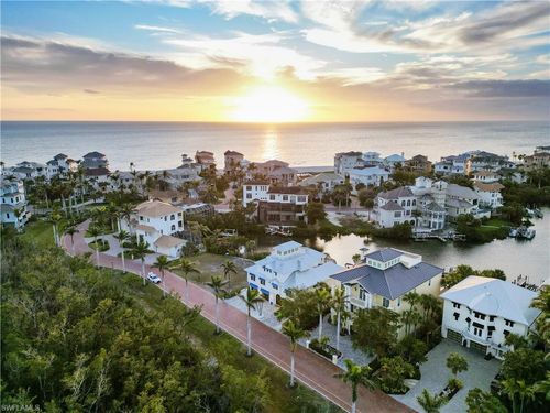 237 Bayfront Dr, BONITA SPRINGS, FL, 34134-8548 | Card Image