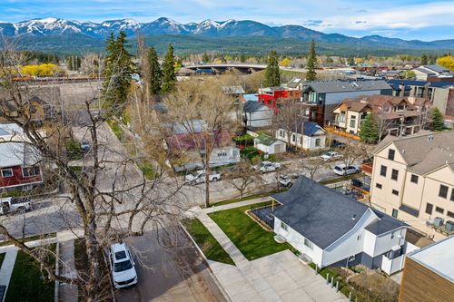 205 1/2 1st St, Whitefish, MT, 59937-2405 | Card Image