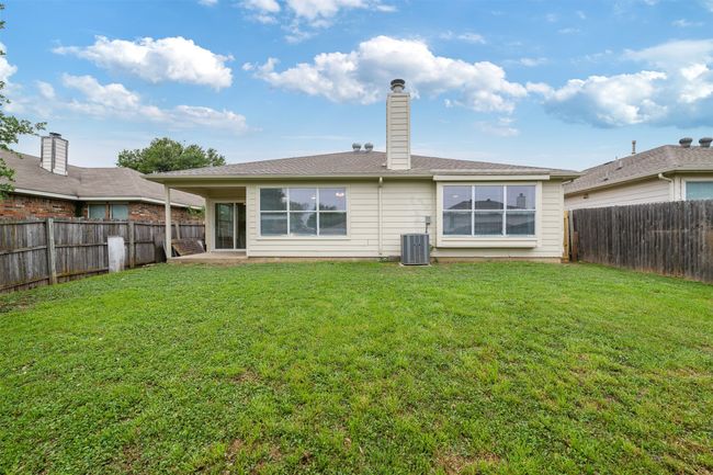 8424 Horse Whisper Ln, House other with 3 bedrooms, 2 bathrooms and null parking in Fort Worth TX | Image 25
