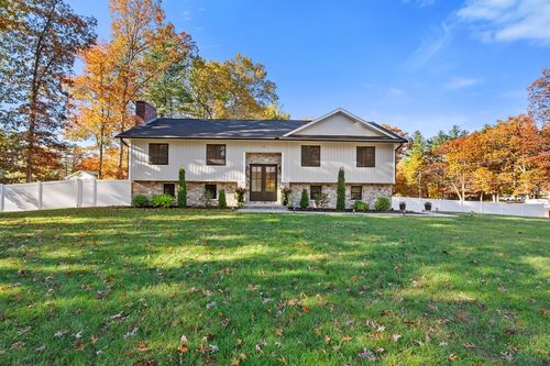 3 Robin Dr, Hudson, NH, 03051-3333 | Card Image