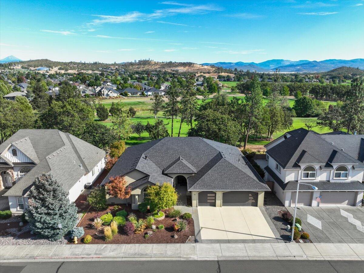 Pebble Creek Dr, Eagle Point, OR 97524