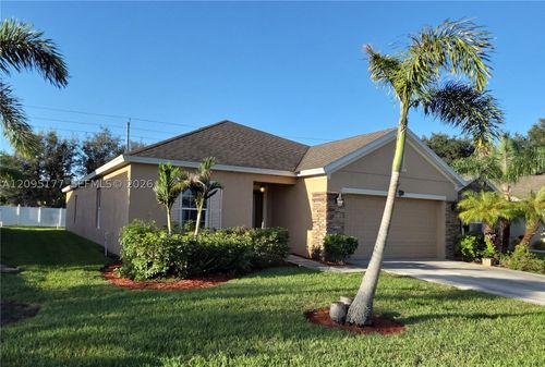 8195 Westfield Cir, Vero Beach, FL, 32966-1282 | Card Image