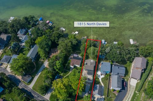 1815 N Davies Dr, Summit, WI, 53066-9216 | Card Image
