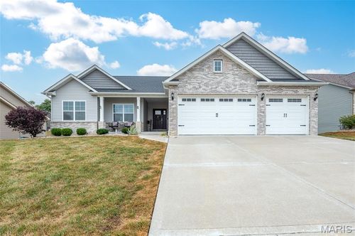 1831 Crimson Oak Dr, Maryville, IL, 62062-5835 | Card Image