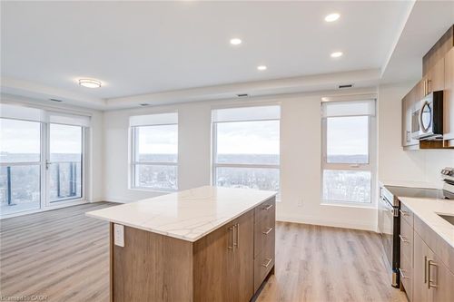 1208-1333 Weber St E, Kitchener, ON, N2A0M5 | Card Image