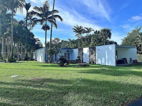 8290 Sunset Dr, Miami, FL, 33143-3841 | Card Image