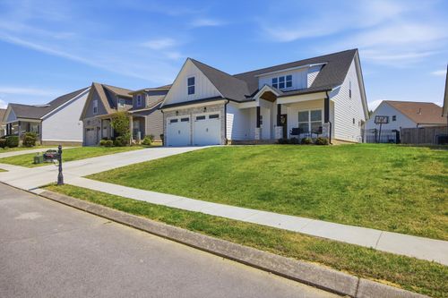8921 Silver Maple Dr, Ooltewah, TN, 37363-2956 | Card Image