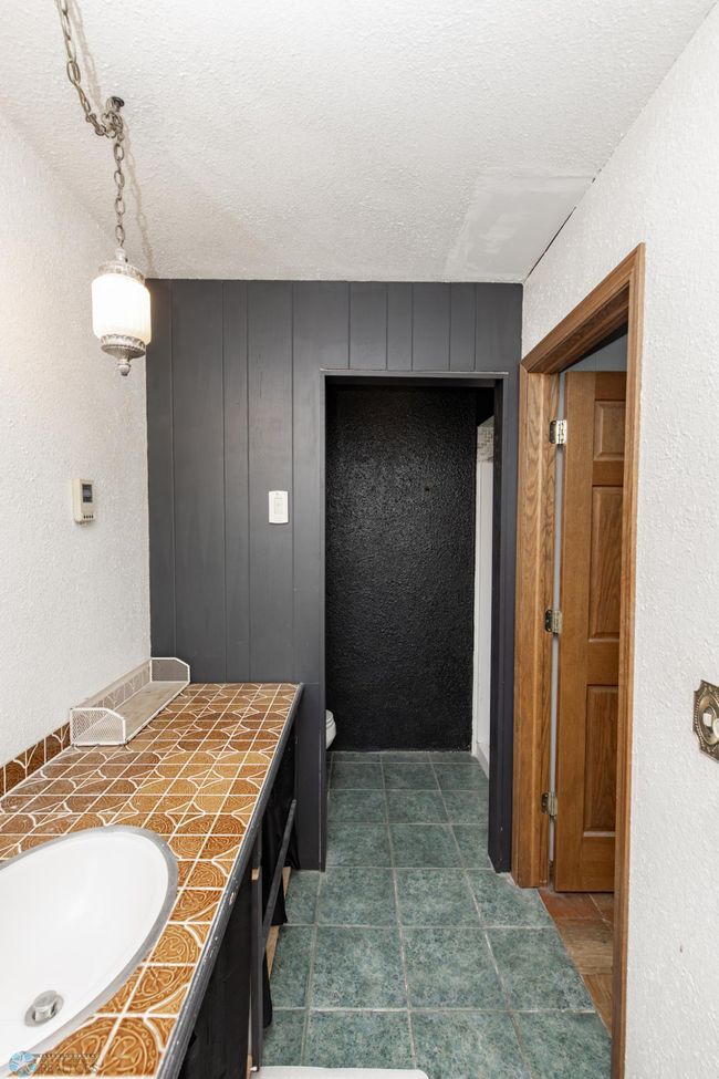 Primary Bathroom - 3/4 | Image 33