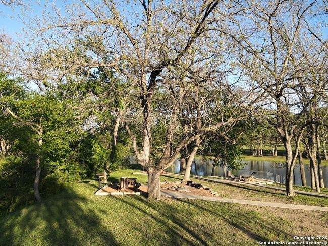 221 Cypress Estates Pkwy, House other with 3 bedrooms, 2 bathrooms and null parking in Ingram TX | Image 44