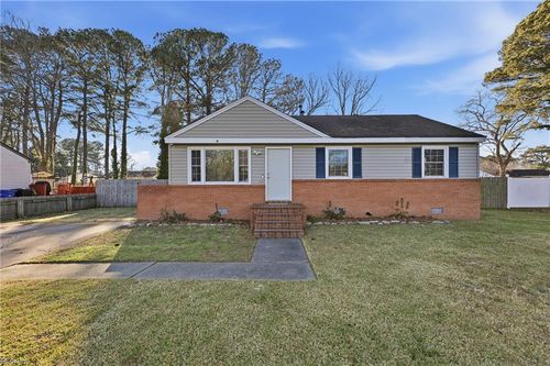 2004 Elmhurst Ln, Portsmouth, VA, 23701-2137 | Card Image