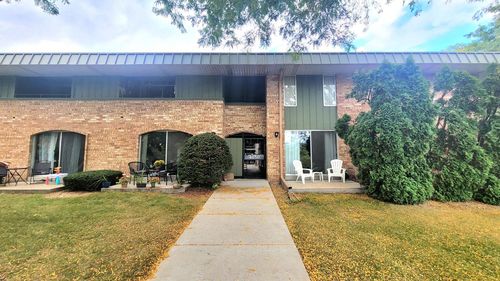 20-4050 W Rivers Edge Circle, Brown Deer, WI, 53209 | Card Image