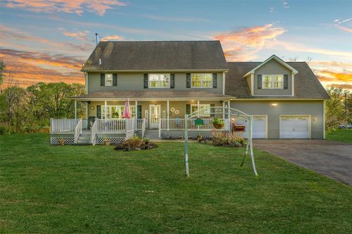 4 Barley Hill Rd, Montgomery, NY, 12549-2068 | Card Image