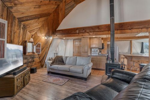 61 Camino Vista Grande, Santa Fe, NM, 87508-9662 | Card Image