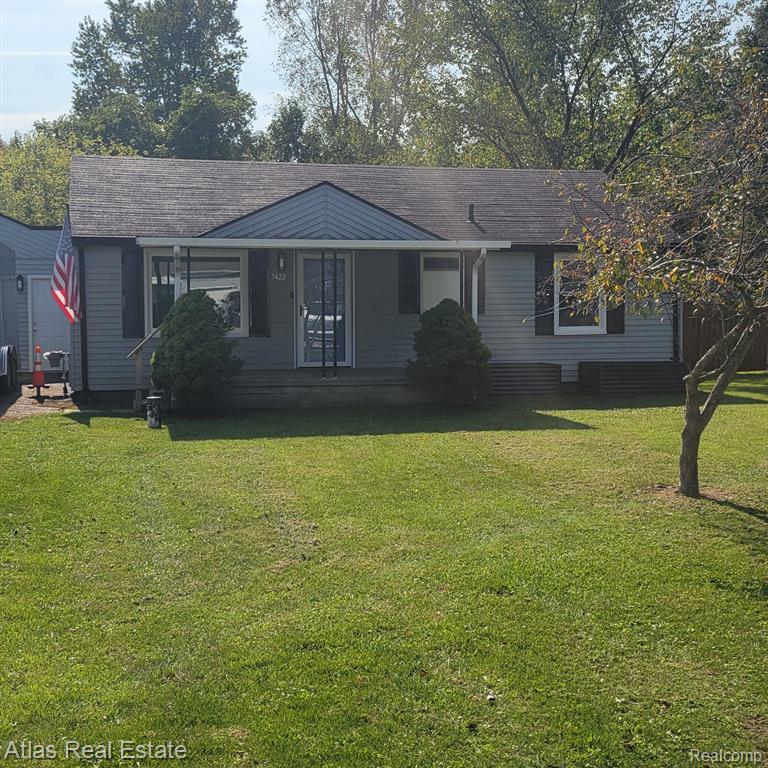 Raymond Ave, Burton, MI 48509