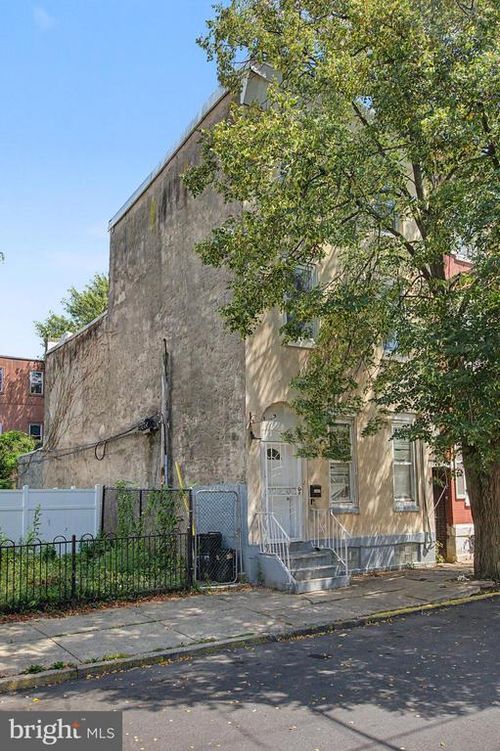 1547 N Bouvier St, PHILADELPHIA, PA, 19121-4216 | Card Image