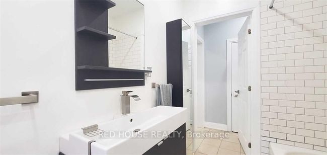 3 - 77 Victoria Ave N, Home with 2 bedrooms, 1 bathrooms and 1 parking in Hamilton ON | Image 13