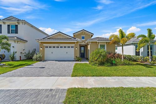 5747 Shore Pine Pl, Westlake, FL, 33470-2027 | Card Image