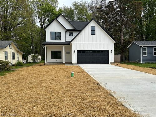 5595 Walnut St, Mentor-on-the-Lake, OH, 44060-2543 | Card Image