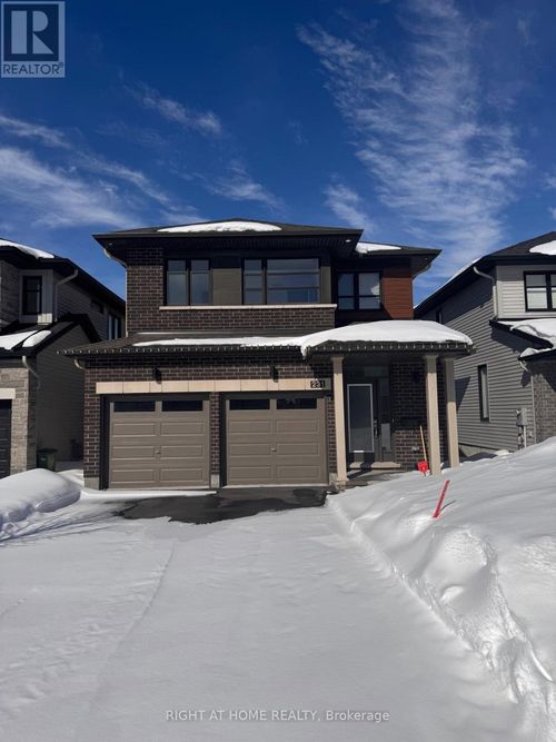 231 Osterley Way, Ottawa, ON, K2S2P3 | Card Image