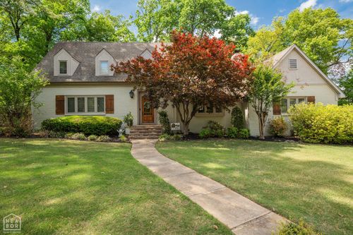 1601 Castle Dr, Jonesboro, AR, 72401-5100 | Card Image