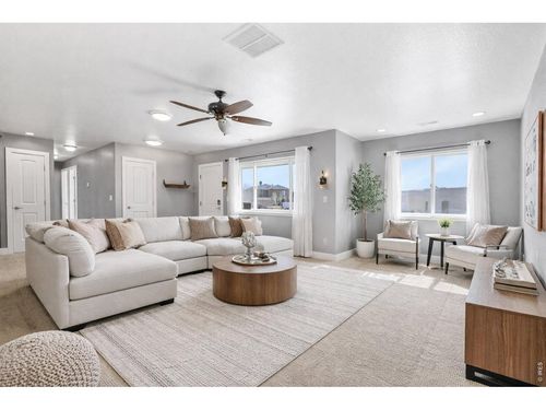 573 W Archer Plz, Pueblo, CO, 81007-6003 | Card Image