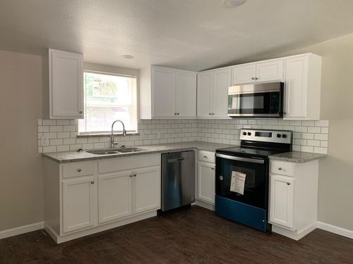 1012 Faye St, Gainesville, TX, 76240-3402 | Card Image