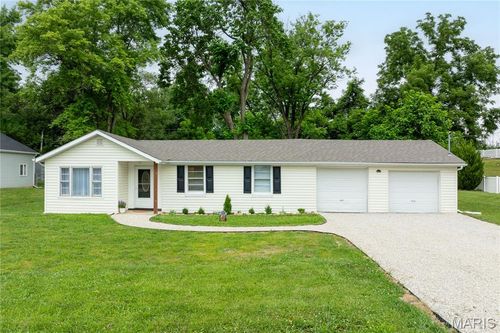 125 Kunze Dr, Saint Charles, MO, 63303-5928 | Card Image