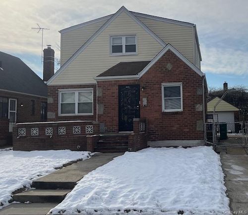 227 Murdock Avenue, New York, NY, 11429 | Card Image