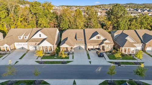 420 Gingerwood Ln, Hendersonville, TN, 37075-2999 | Card Image